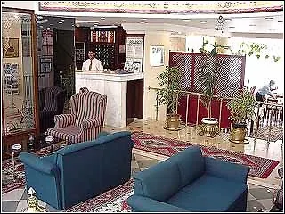 מלון Avlonya