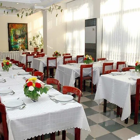 Hotel Avlonya 3*