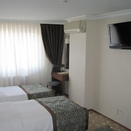 Hotel Avlonya 3*