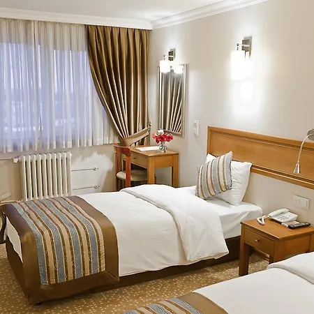 Avlonya Hotel 3*